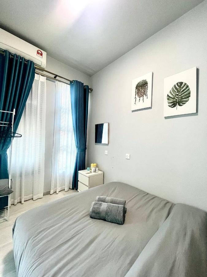 Botiza Suites At Jesselton Quay Kota Kinabalu Buitenkant foto