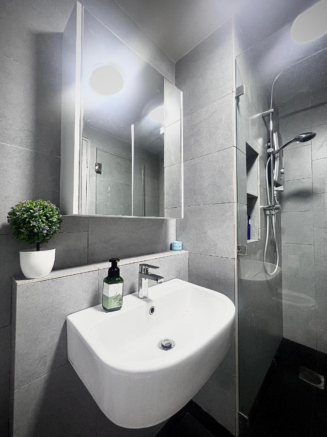 Botiza Suites At Jesselton Quay Kota Kinabalu Buitenkant foto